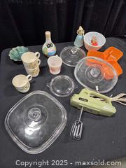 MaxSold Auction: Modern sealing oil bottle plus vintage kitchen spare parts - Toronto (Ontario, Canada) SELLER MANAGED Downsizing Online Auction - Carlingview Drive