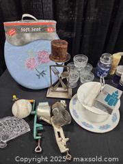MaxSold Auction: Vintage Housewares - Toronto (Ontario, Canada) SELLER MANAGED Downsizing Online Auction - Carlingview Drive