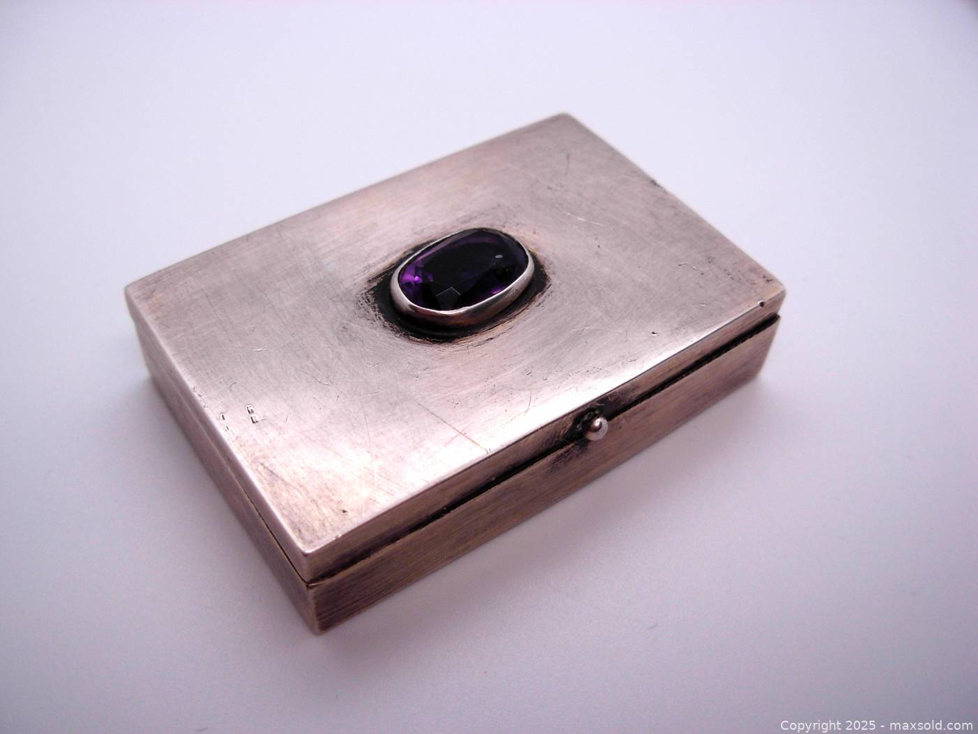 bid-gallery-kingston-ontario-canada-seller-managed-downsizing