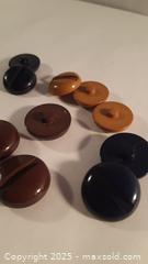 MaxSold Auction: 16 Coat Button Black Brown Tan Misc 22 x 6mm - Toronto (Ontario, Canada) SELLER MANAGED Downsizing Online Auction - Junction Road 