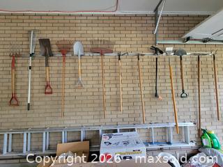MaxSold Auction: Garden Tool Set — 8-12 Long-Handled Tools - Ottawa (Ontario, Canada) PARTNER MANAGED Estate Online Auction - Thorncliff Place