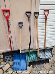 MaxSold Auction: Lot of 7 Garden Rakes, Push Broom and Snow Shovels - Ottawa (Ontario, Canada) PARTNER MANAGED Estate Online Auction - Thorncliff Place