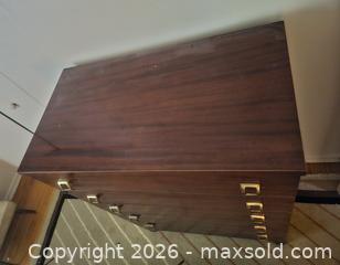 MaxSold Auction: Mid-Century Brown Wood Veneer 5-Drawer Dresser - Ottawa (Ontario, Canada) PARTNER MANAGED Estate Online Auction - Thorncliff Place