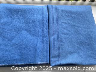 MaxSold Auction: Pair of 100% Wool Blankets - Toronto (Ontario, Canada) SELLER MANAGED Downsizing Online Auction - Lamb Avenue