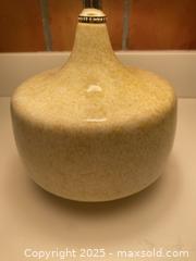 MaxSold Auction: Sweet Little Mid-Century Table Lamp - Toronto (Ontario, Canada) SELLER MANAGED Downsizing Online Auction - Lamb Avenue