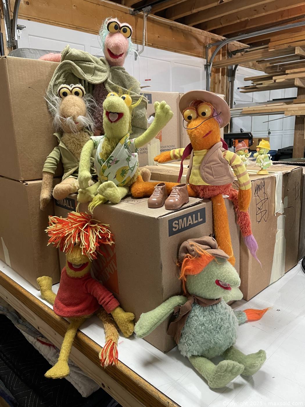 Tomy Fraggle Rock plush dolls and wind-up Dozers | Maxsold