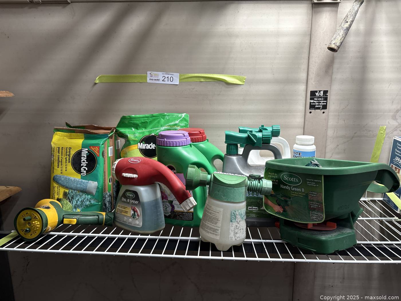 Miracle Gro Scotts Lawn Care Tools Waste Tablets Surrey British miracle-gro-scotts-lawn-care-tools-waste-tablets-surrey-british