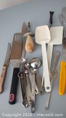 MaxSold Auction: Kitchen Utensils - Ottawa (Ontario, Canada) SELLER MANAGED Estate Sale Online Auction - Landry Street (CONDO)                  
