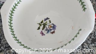 MaxSold Auction: Stacking 4 Bowl Set Botanic Theme - Ottawa (Ontario, Canada) SELLER MANAGED Estate Sale Online Auction - Landry Street (CONDO)                  