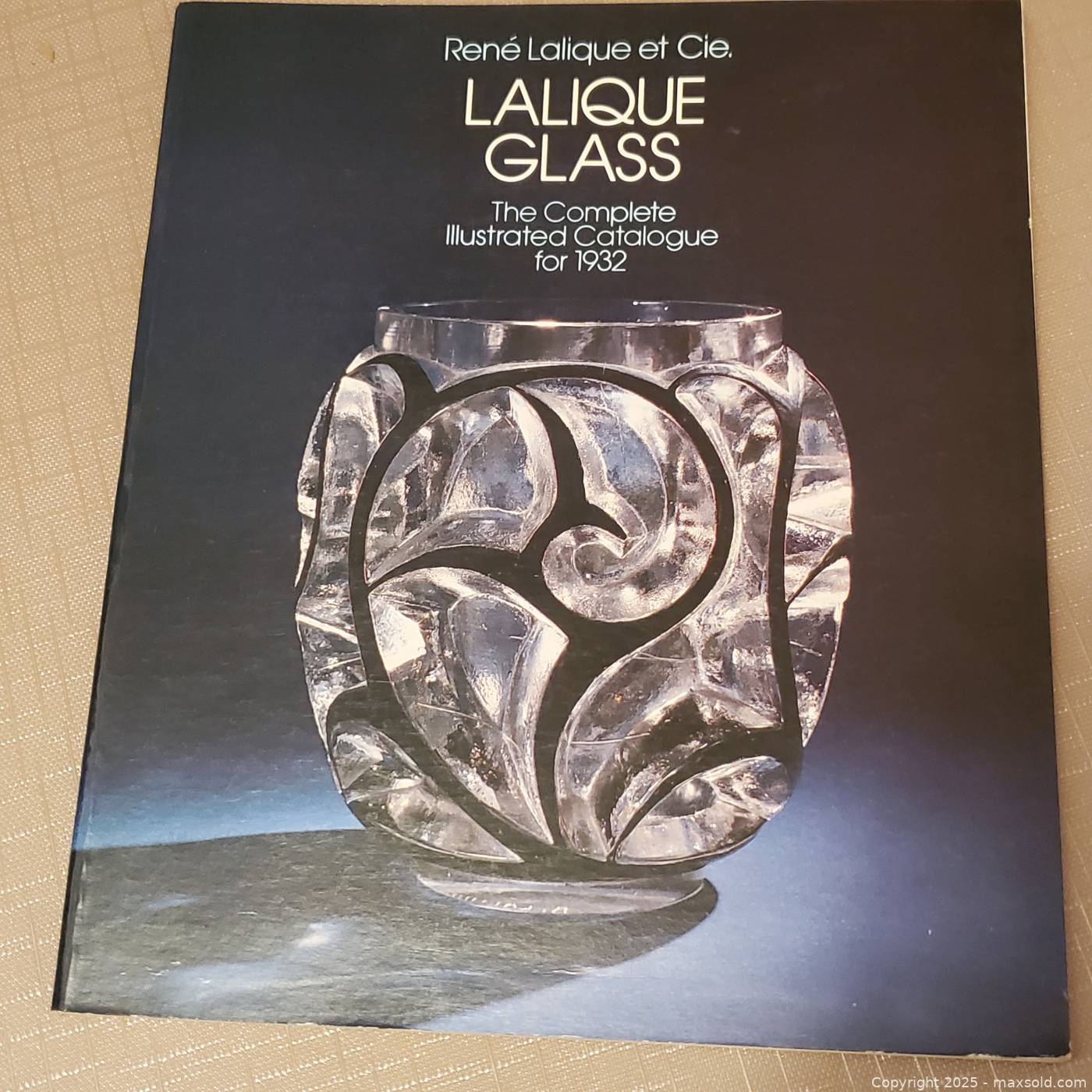 large Lalique Catalog, Complete and Illustrated. Brampton (Ontario