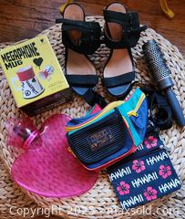 MaxSold Auction: FUN, MIXED LOT. - Victoria (British Columbia, Canada) SELLER MANAGED Downsizing Online Auction - Fair Street