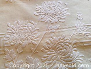 MaxSold Auction: Vintage Matelassé Coverlet/Throw - Victoria (British Columbia, Canada) SELLER MANAGED Downsizing Online Auction - Fair Street