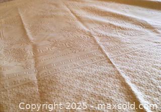 MaxSold Auction: Vintage Matelassé Coverlet/Throw - Victoria (British Columbia, Canada) SELLER MANAGED Downsizing Online Auction - Fair Street