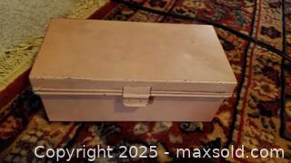 MaxSold Auction: Assorted vintage jewelry &#38; lock boxes, lot of 4 B - Ottawa (Ontario, Canada) PARTNER MANAGED Downsizing Online Auction - Garfield Avenue