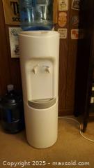 MaxSold Auction: Crystal Mountain Top-Load Bottled Water Cooler ~B - Ottawa (Ontario, Canada) PARTNER MANAGED Downsizing Online Auction - Garfield Avenue