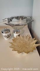 MaxSold Auction: Home Decor  A - Ottawa (Ontario, Canada) PARTNER MANAGED Downsizing Online Auction - Garfield Avenue