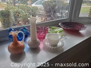 MaxSold Auction: Mixed Vintage Art Glass Lot, 7 Pieces (Vases, Bowls, Compote) B - Ottawa (Ontario, Canada) PARTNER MANAGED Downsizing Online Auction - Garfield Avenue