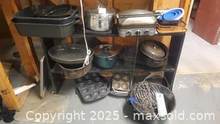 MaxSold Auction: Small Kitchen Appliances &#38; Cookware Lot, Black Speckled B - Ottawa (Ontario, Canada) PARTNER MANAGED Downsizing Online Auction - Garfield Avenue