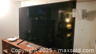MaxSold Auction: Sony KD-55X80J 55-inch 4K UHD Smart TV C - Ottawa (Ontario, Canada) PARTNER MANAGED Downsizing Online Auction - Garfield Avenue