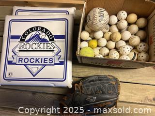 MaxSold Auction: Sports Bundle - Southeast Crossing (Colorado, USA) PARTNER MANAGED Estate Sale Online Auction - East Baltic Circle