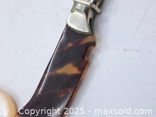 MaxSold Auction: Set of 10 Antique Butter Cutting Utensils - Burnside (British Columbia, Canada) PARTNER MANAGED Estate Sale Online Auction - Hillside Avenue