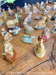 MaxSold Auction: Wade Figurines  - Lanark (Ontario, Canada) SELLER MANAGED Downsizing Online Auction -  Markle Road