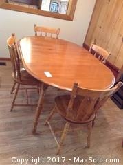 Maple Table With 4 Chairs 
