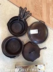 Cast Iron Frying Pans And Pots 